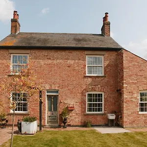  Holiday home Freya's